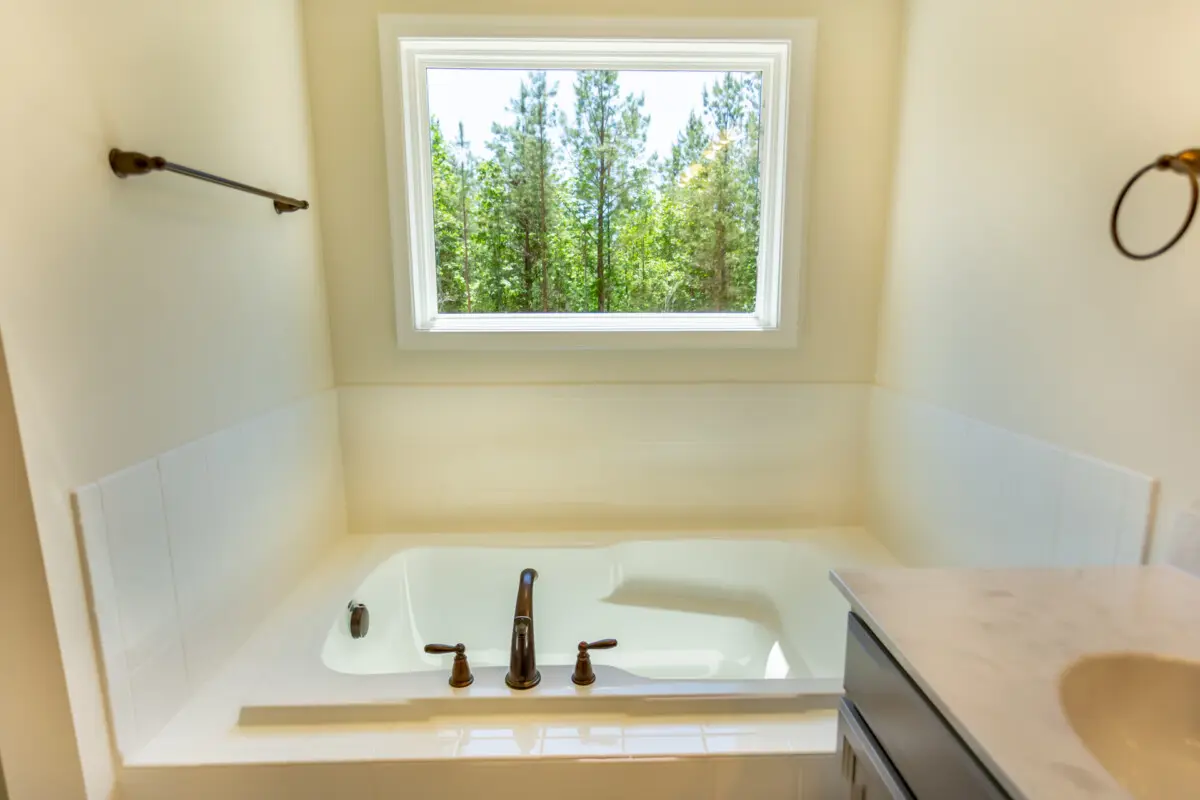 The Dunlap — Baths view 10