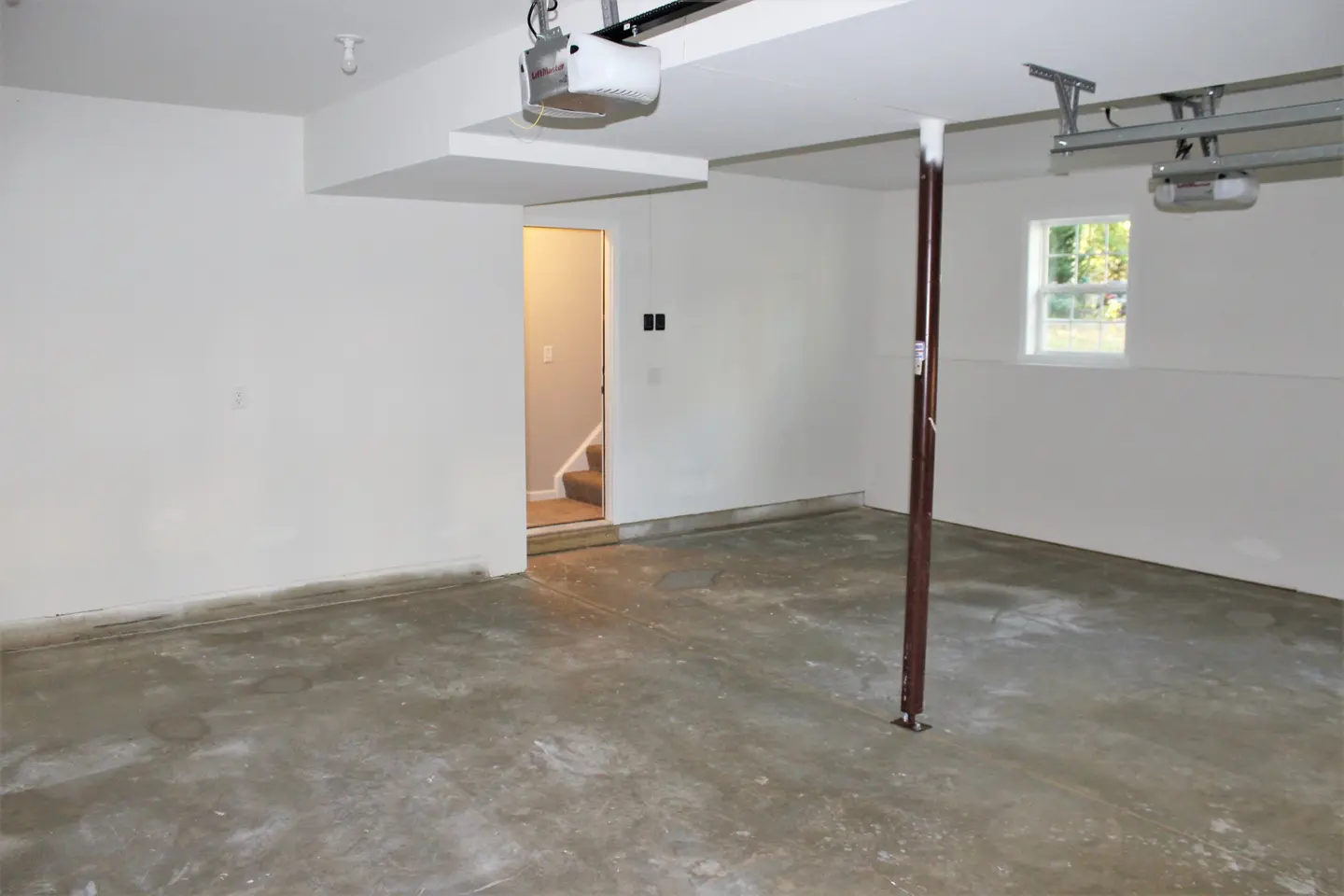 The Meredith — Garage view 17